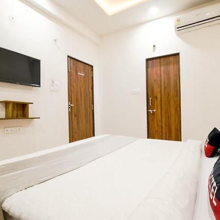 Aceotel Inn Flamingo Indore Exteriör bild