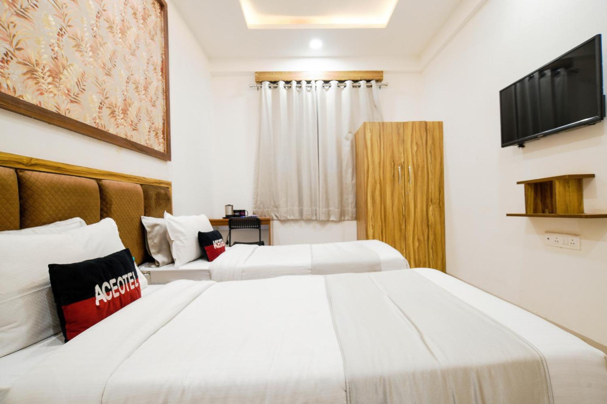 Aceotel Inn Flamingo Indore Exteriör bild