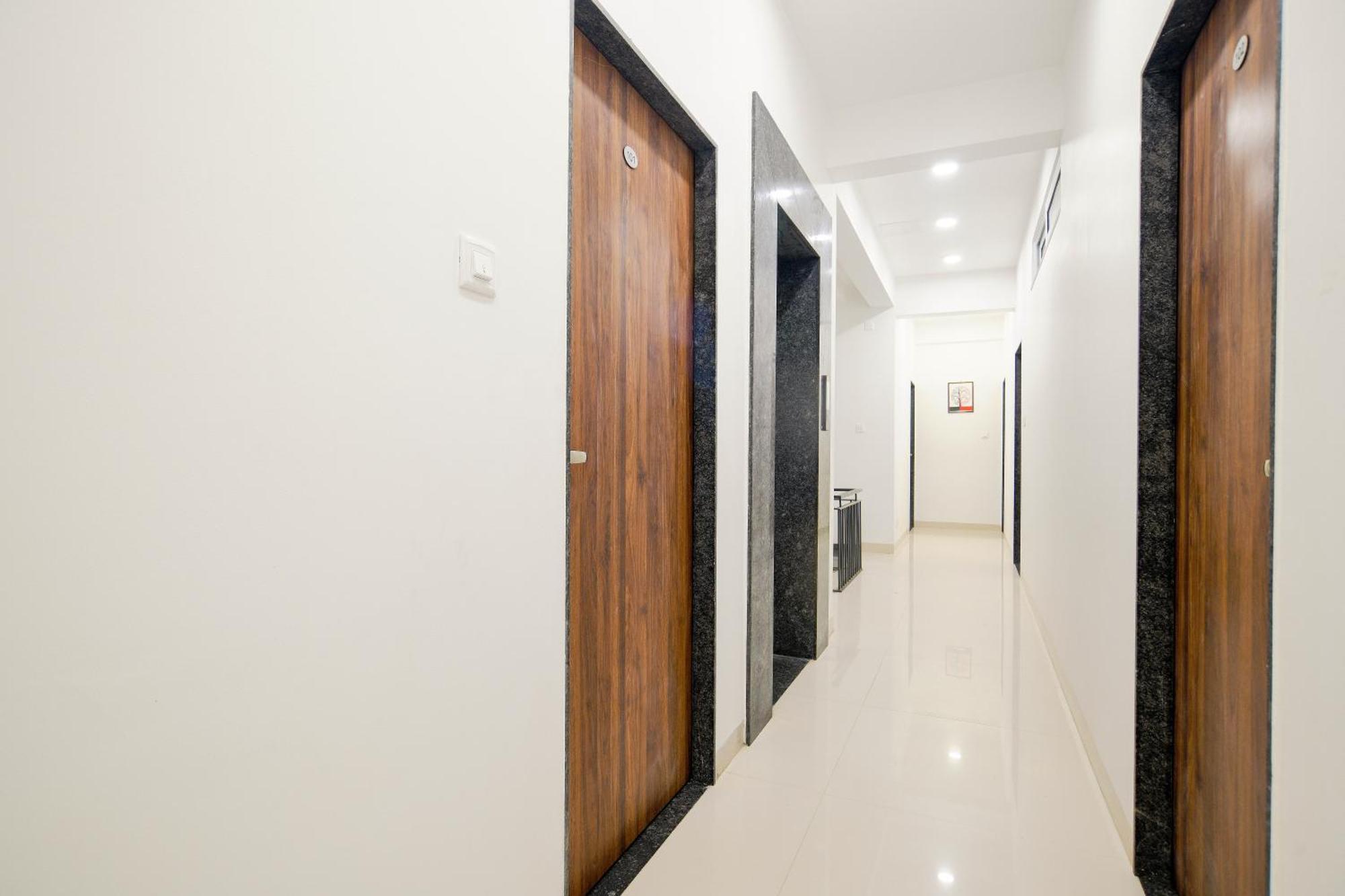 Aceotel Inn Flamingo Indore Exteriör bild