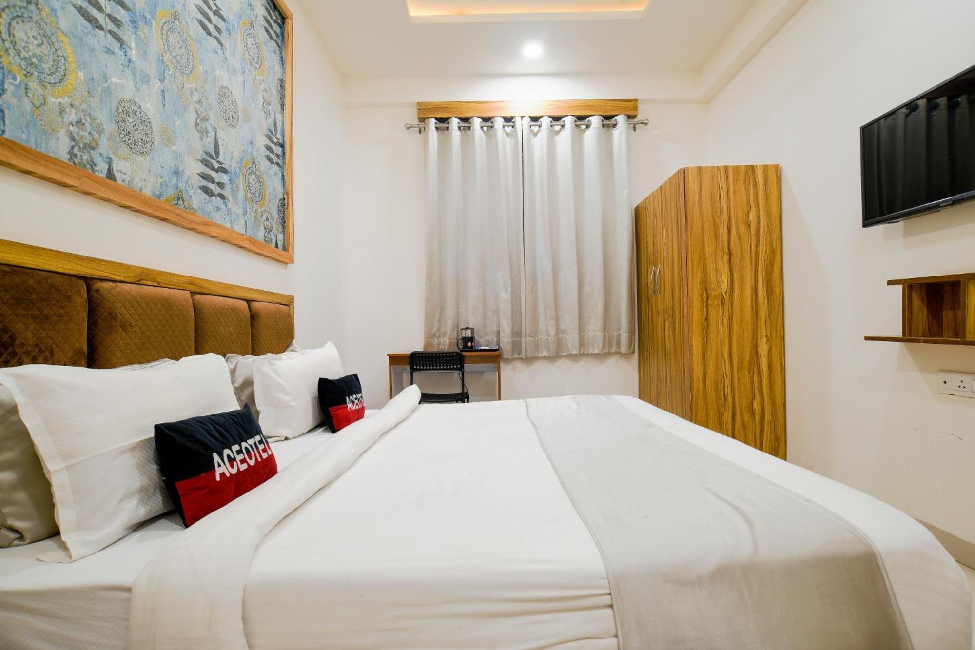 Aceotel Inn Flamingo Indore Exteriör bild